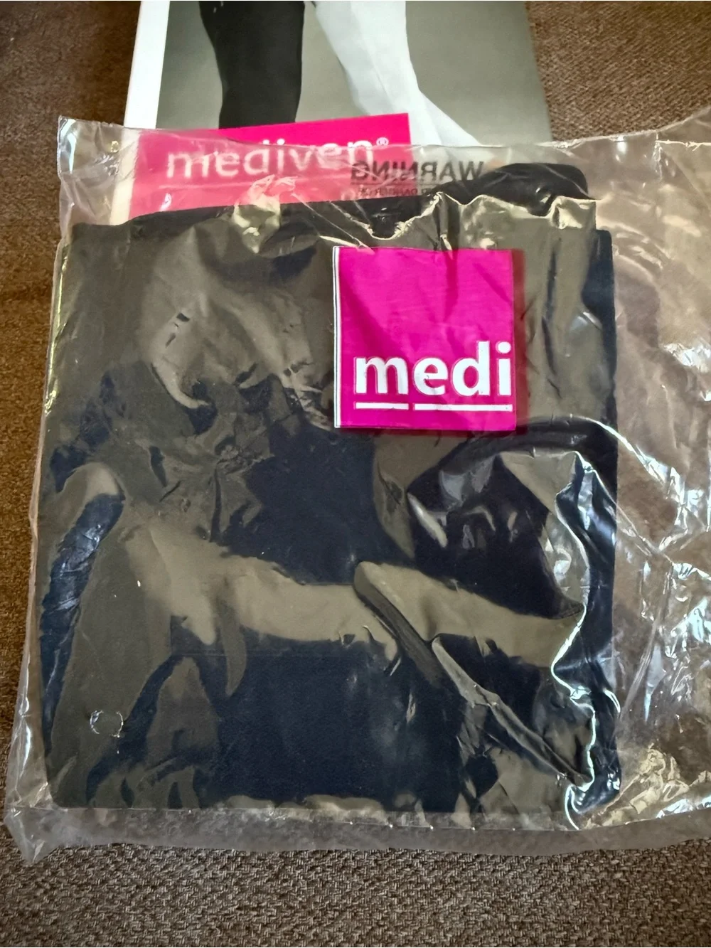 MEDIVEN Plus Open Toe Calf High 20-30mmHg (Black) Size III (3)